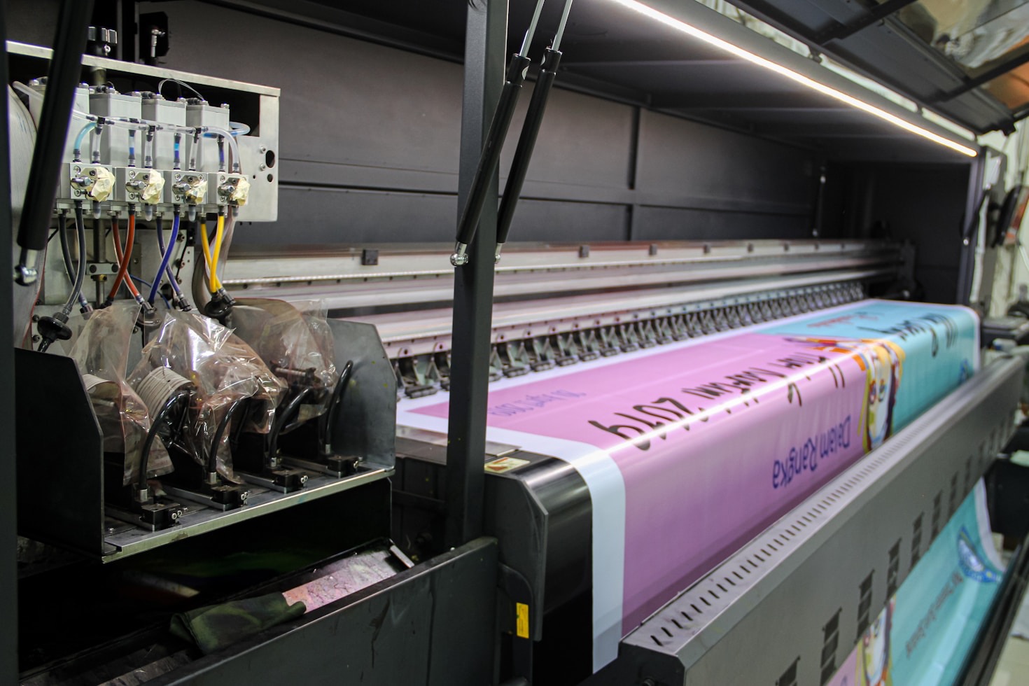 Zarządzanie barwą w nowoczesnym studiu graficznym prepress